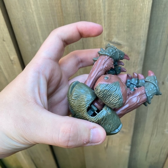 Vintage 1997 Marvel Spider Man Spider Web Trap Action Figure - Picture 6 of 8